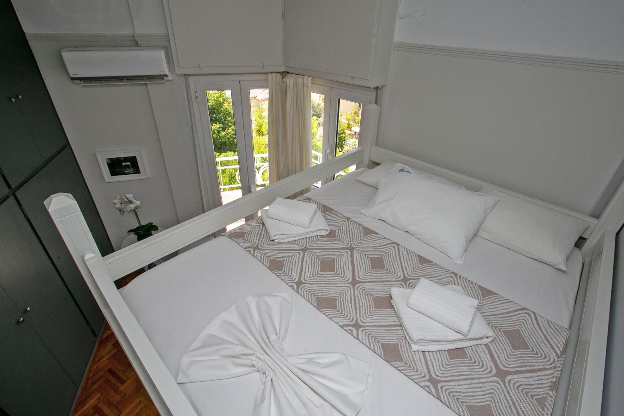 Erato By Heloni Apartments Athena Bagian luar foto